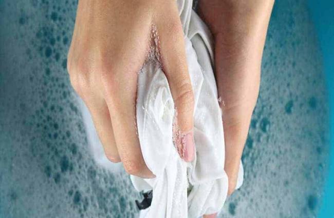 6 Cách giặt đồ bằng tay đúng cách sạch thơm như giặt tiệm