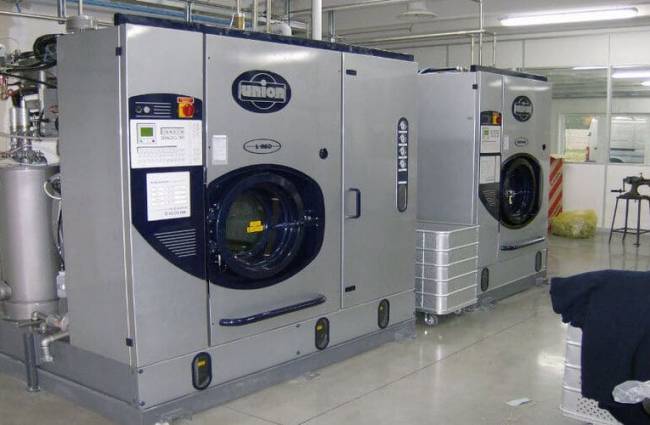 Dịch vụ giặt ủi giá rẻ lấy ngay tận nhà TPHCM