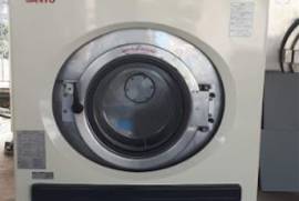 Máy giặt công nghiệp Sanyo cũ 10kg giá rẻ